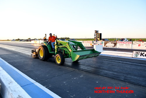 Farm country tire dragger